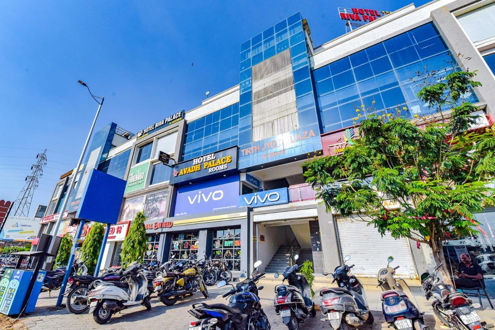 Hotel Avadh Palace, Subhash Bridge, Rto Circle, Ahmedabad Exterior foto