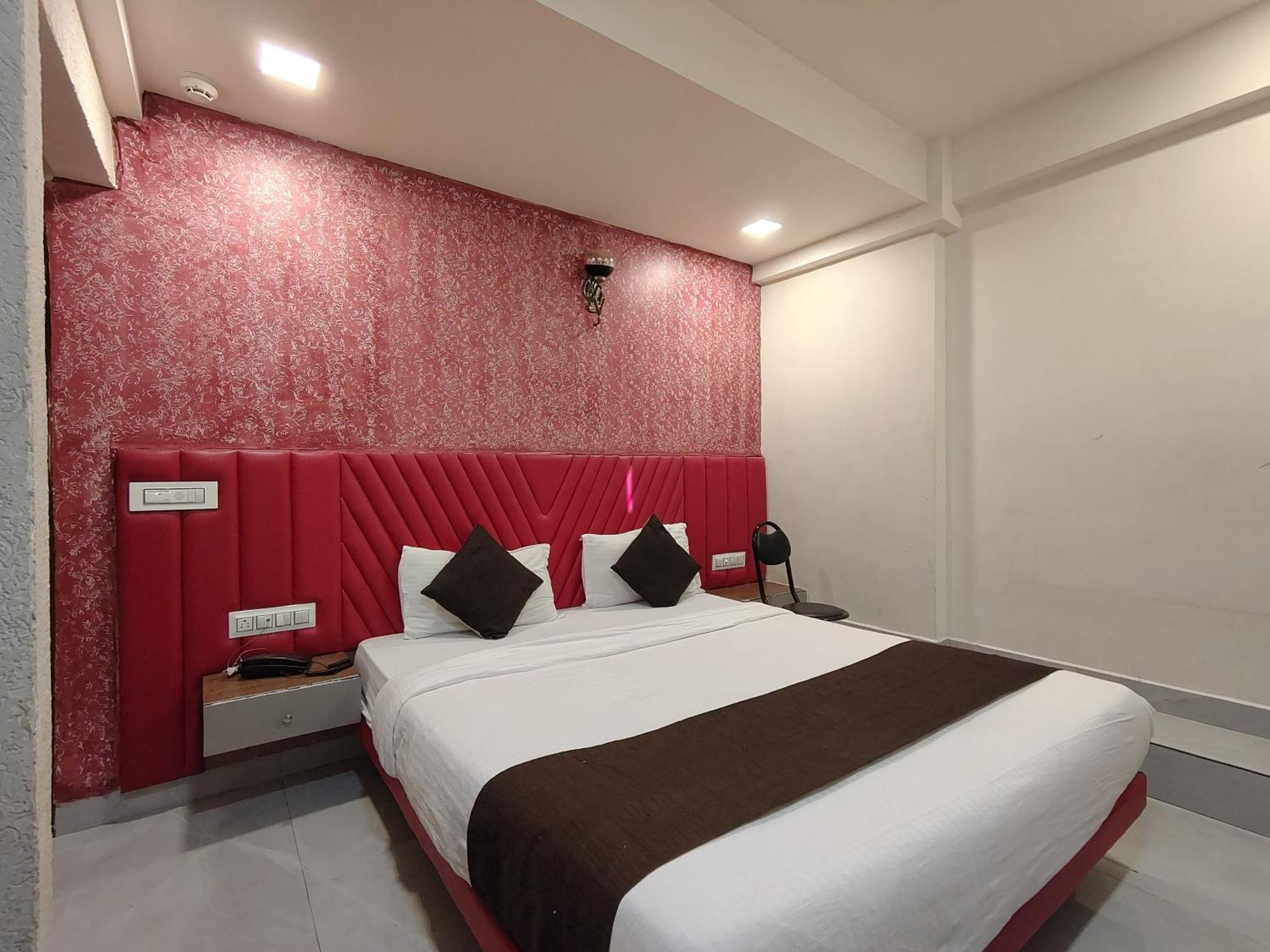 Hotel Avadh Palace, Subhash Bridge, Rto Circle, Ahmedabad Exterior foto