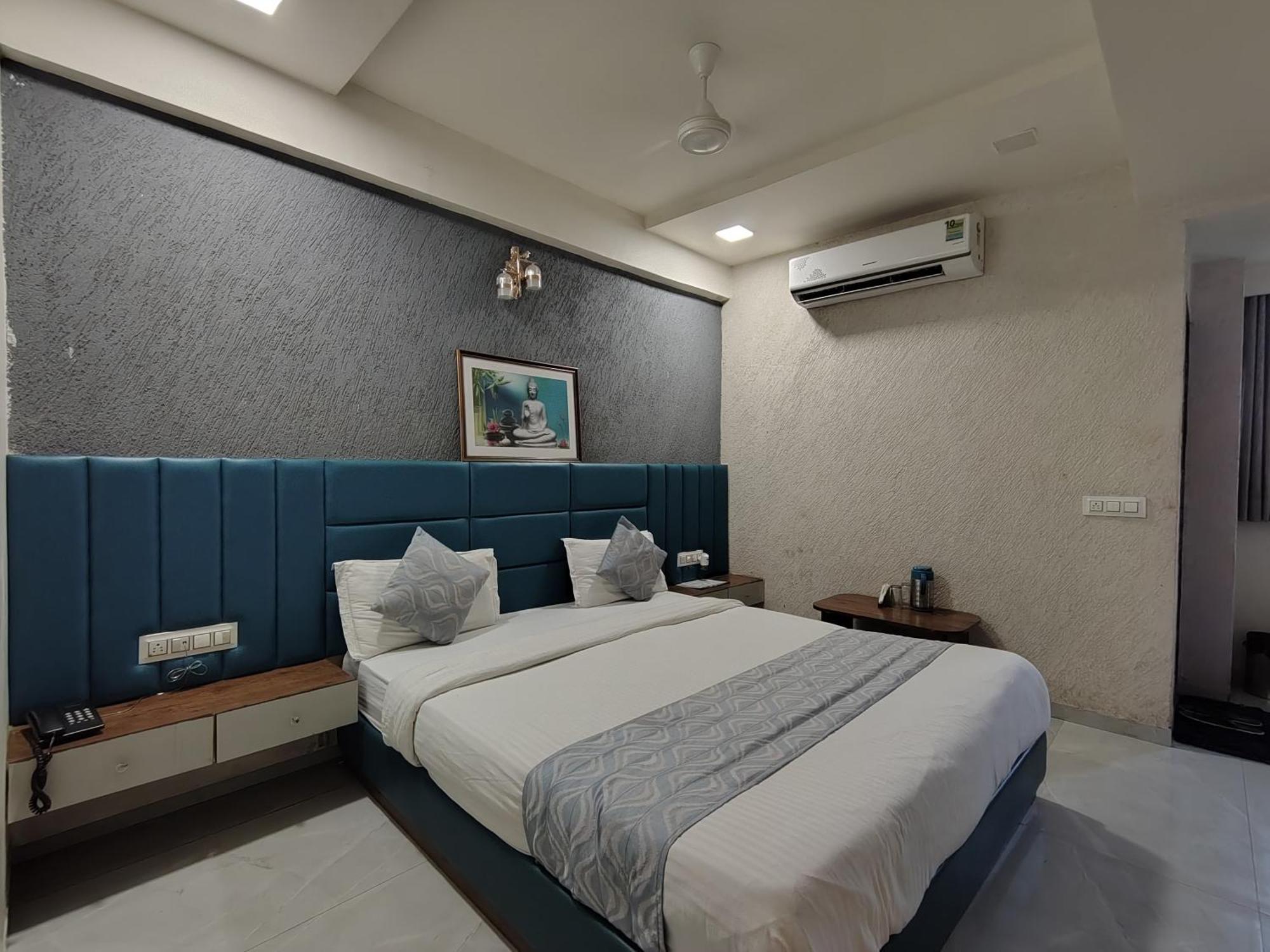 Hotel Avadh Palace, Subhash Bridge, Rto Circle, Ahmedabad Exterior foto